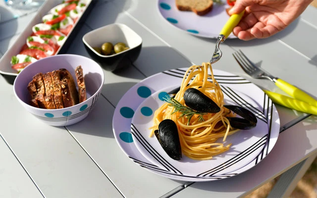 Ensemble De Vaisselle En Mélamine Berger Dots, 16 Pièces, Rouge 8 Ensemble De Vaisselle En Mélamine Berger Dots, 16 Pièces, Rouge – Image 6